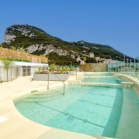 Ocean Spa Suite 11-Hosted By Sweetstay Гибралтар Экстерьер фото